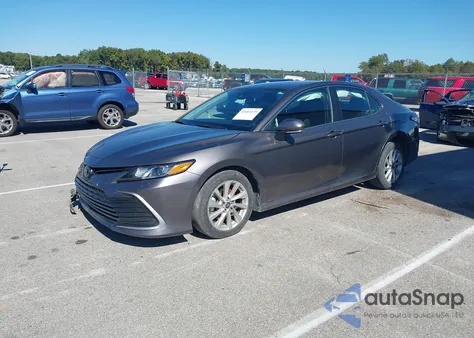 2024 Toyota Camry Le z USA, uszkodzony, nr VIN 4T1R11AK3RU881207